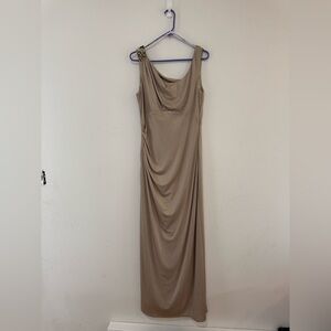 Cachet Womens Size 14 Champagne Metallic Beaded Shoulder‎ Cowl Neck Gown (669)